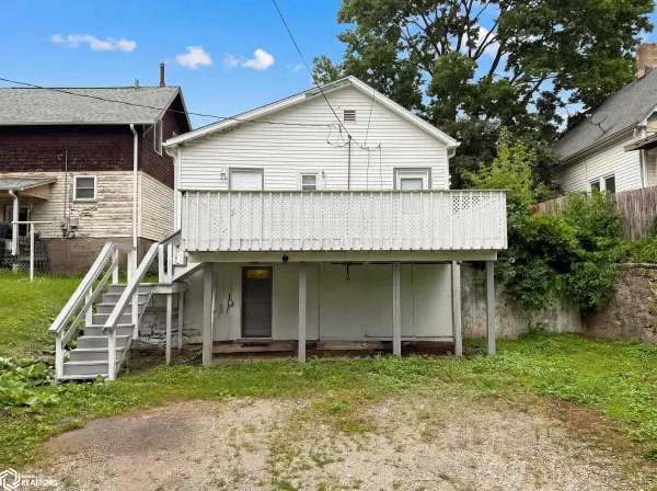 520 S 9Th ST, Burlington, IA 52601