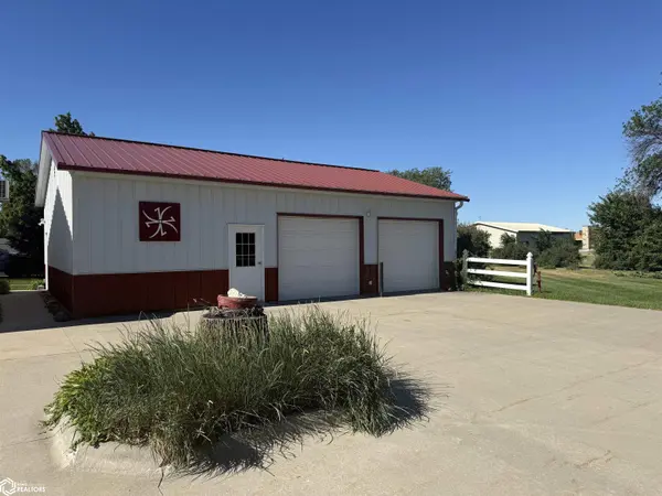 1004 15th ST, Onawa, IA 51040
