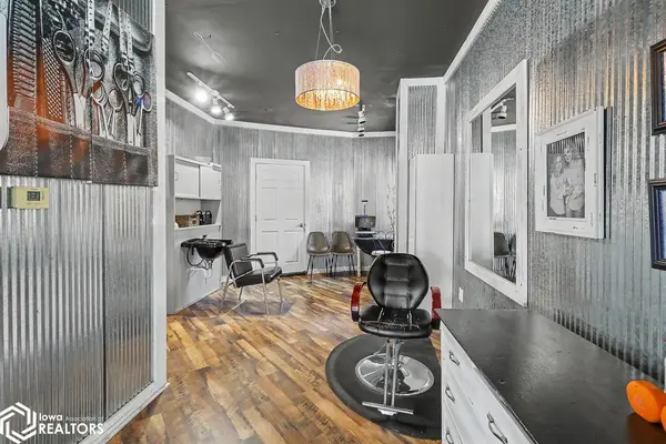 113 S Main ST, New Sharon, IA 50219