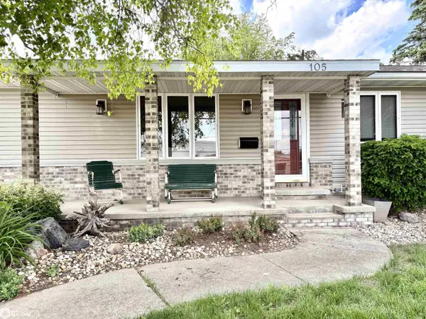 105 E Park ST, Forest City, IA 50436