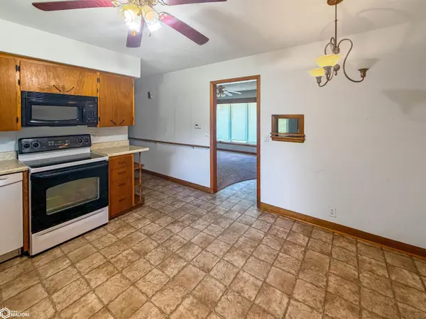 1447 Timber AVE, Hansell, IA 50441