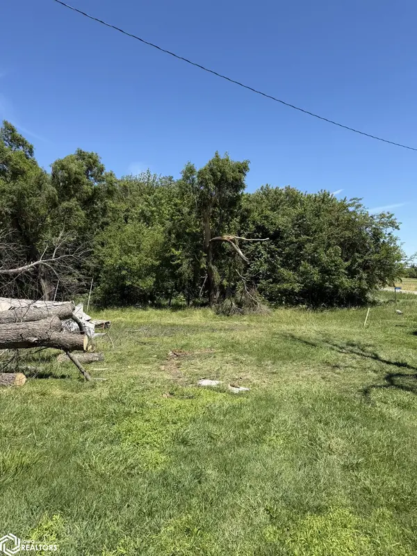 24475 455th LN, Chariton, IA 50049