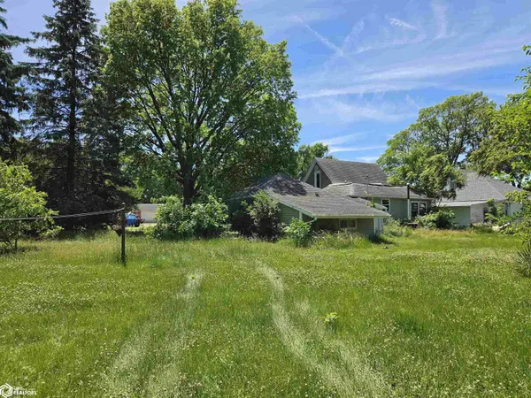 907 Ross AVE, Stratford, IA 50249
