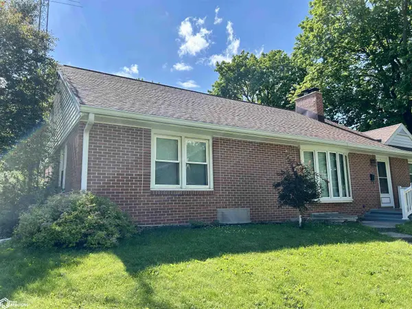 802 10Th ST, Eldora, IA 50627