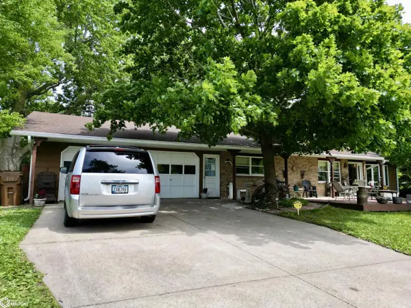 2328 N Grant RD, Carroll, IA 51401
