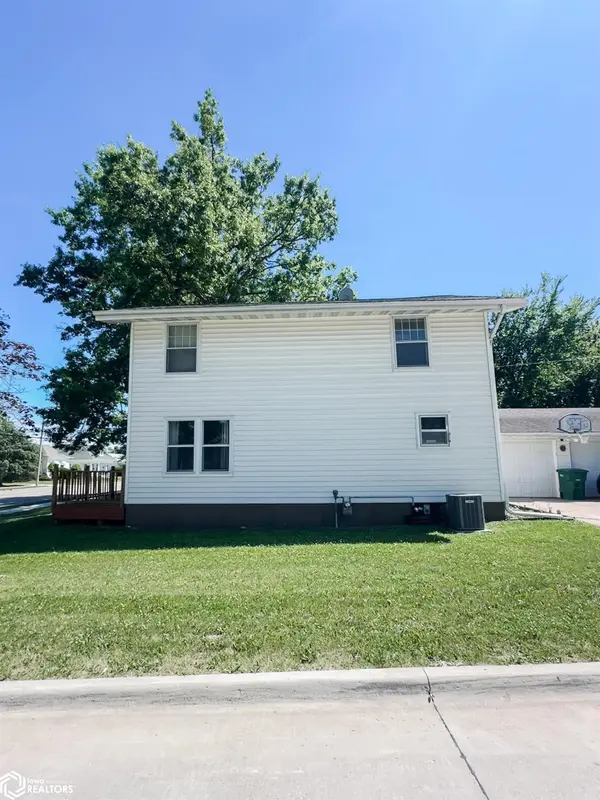 307 N Washington ST, Bloomfield, IA 52537