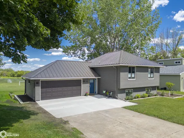 908 S 15th ST, Clear Lake, IA 50428
