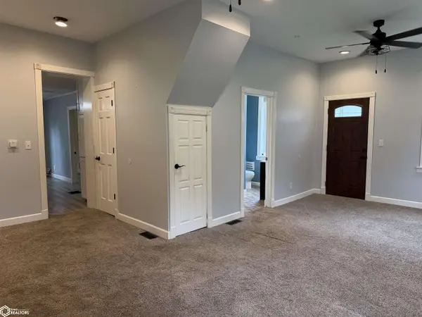 312 Main ST, Bonaparte, IA 52620