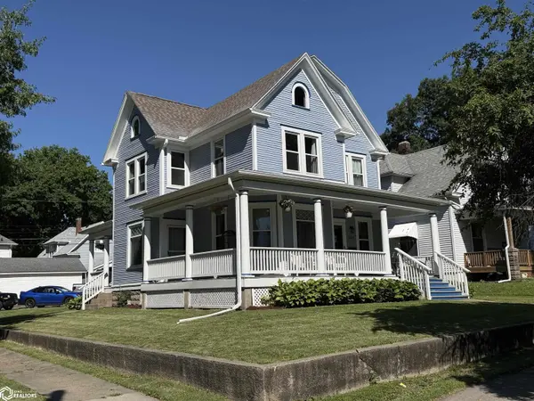 1025 S 7Th ST, Burlington, IA 52601