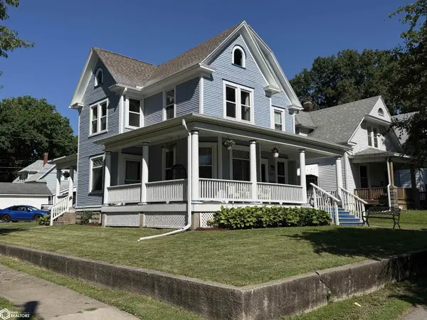 1025 S 7Th ST, Burlington, IA 52601
