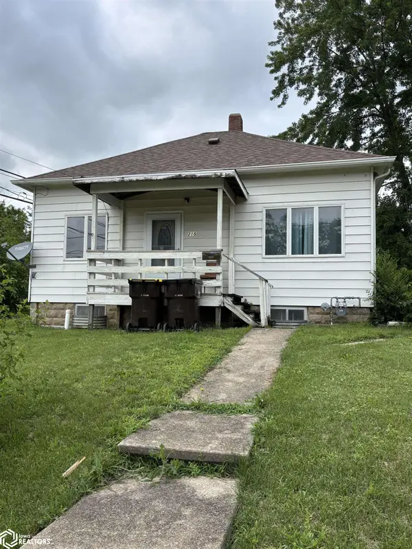215 W Clay ST, Osceola, IA 50213