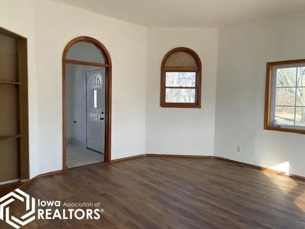 821 8th AVE, Grinnell, IA 50112