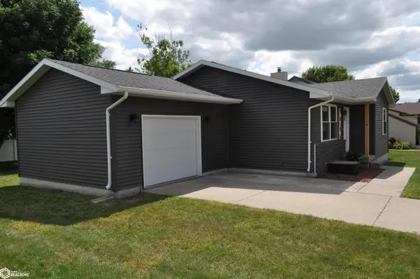 624 San Salvador AVE, Carroll, IA 51401