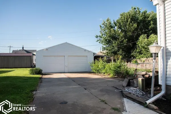 219 A AVE, Albia, IA 52531