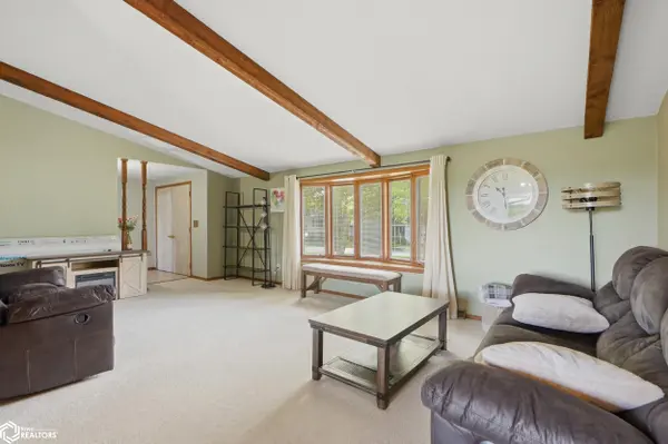 9194 Gaslight DR, Burlington, IA 52601