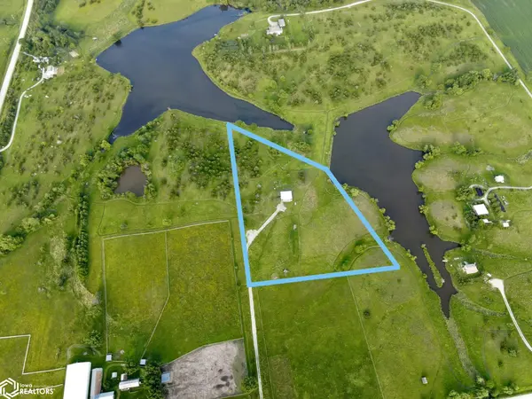 1569 Jasmine AVE, Fairfield, IA 52556