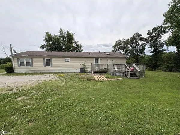 221 Van Dyke ST, Mystic, IA 52574