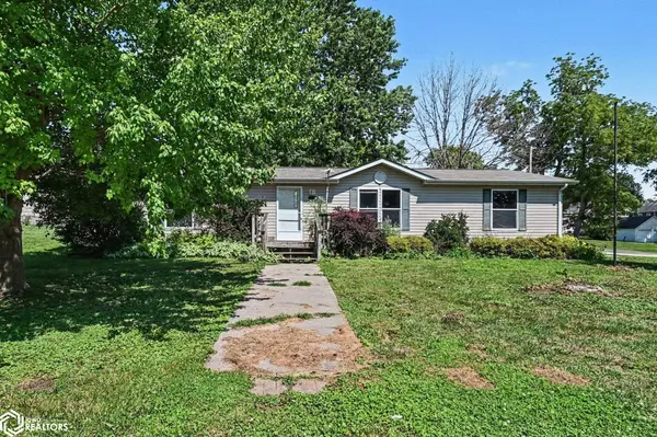 401 walnut ST, Walnut, IA 51577