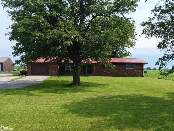 566 W Main ST, Fremont, IA 52561
