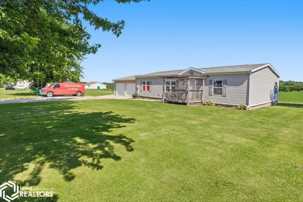 1195 Forest Home RD, Montezuma, IA 50171
