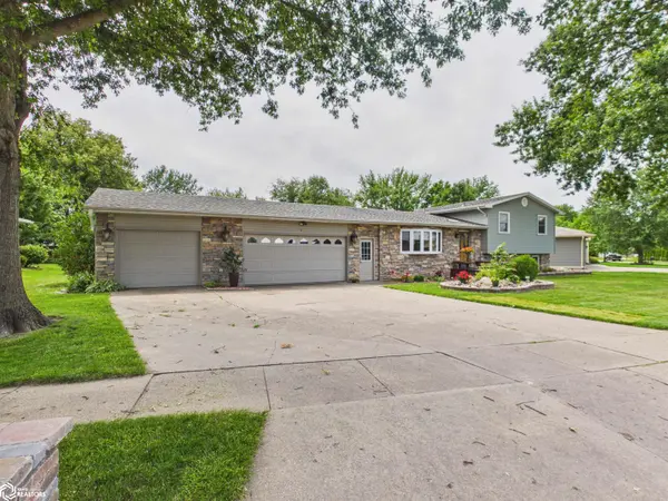 6 Eleaner DR, Ottumwa, IA 52501