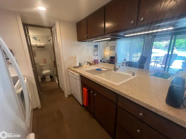 2700 N Shore DR #I9B, Clear Lake, IA 50428