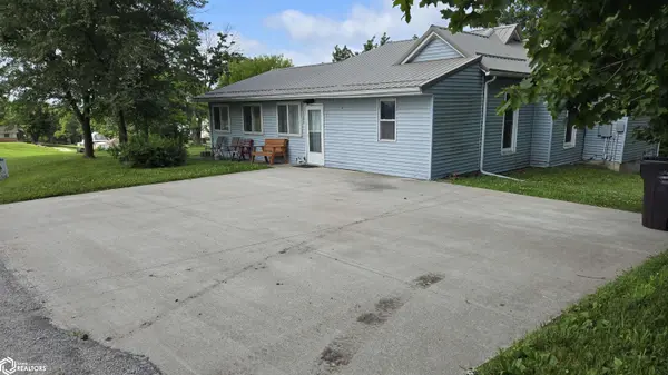 1304 SE Poplar ST, Leon, IA 50144