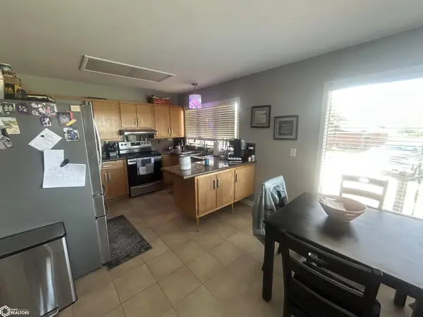 609 W 12Th ST, Tama, IA 52339