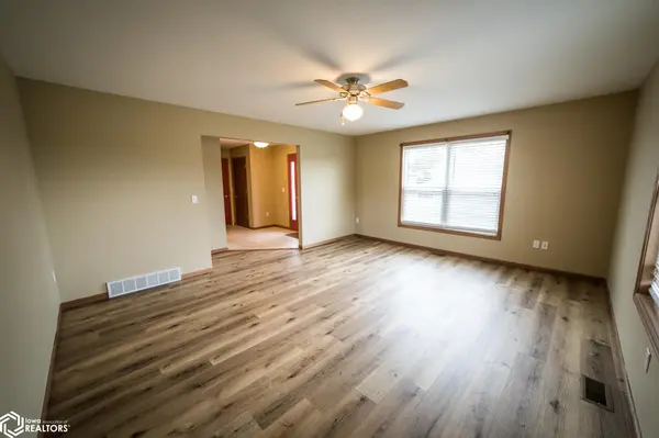 1842 S Rhode Island CT, Mason City, IA 50401