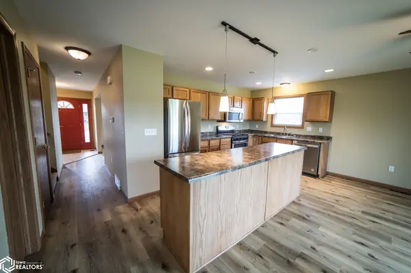 1842 S Rhode Island CT, Mason City, IA 50401