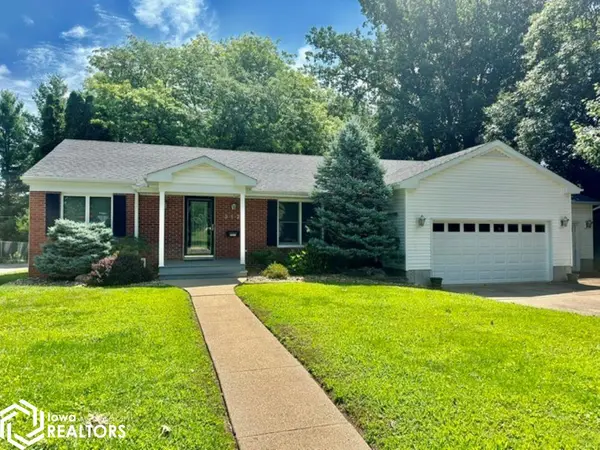 312 SUNRISE LN, Burlington, IA 52601