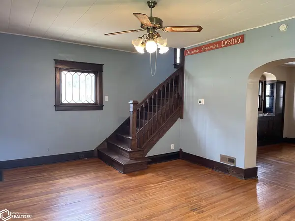 1026 Summer ST, Grinnell, IA 50112