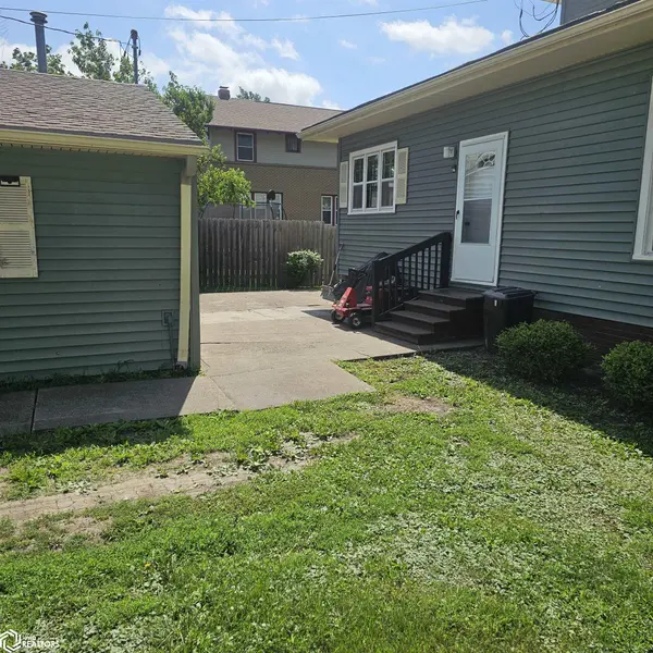 607 W Adams ST, Creston, IA 50801