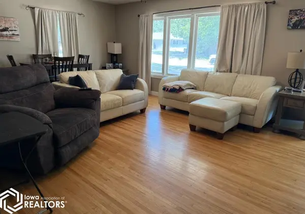 1813 Crestview DR, Carroll, IA 51401