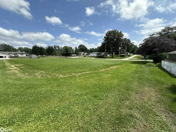 809 C AVE, Albia, IA 52531