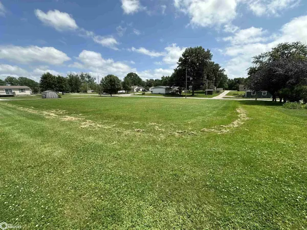 809 C AVE, Albia, IA 52531
