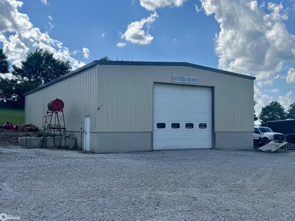 2190 Old 6 RD, Victor, IA 52347