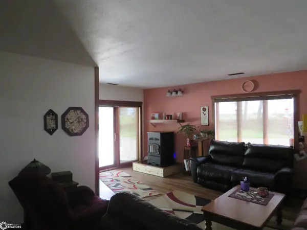1319 Eagle Ave, Latimer, IA 50452