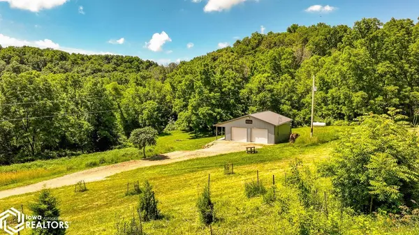27513 Igloo RD, Garber, IA 52048