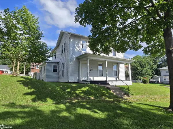 902 N 8Th ST, Burlington, IA 52601