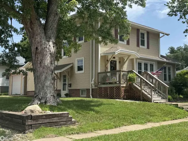 927 W Montgomery ST, Creston, IA 50801