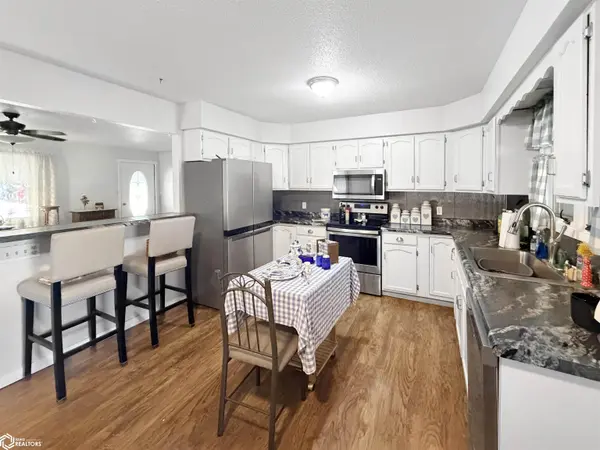 1655 Dorell DR, Hampton, IA 50441