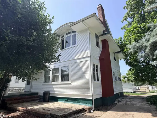 810 W Walnut ST, Eldon, IA 52554