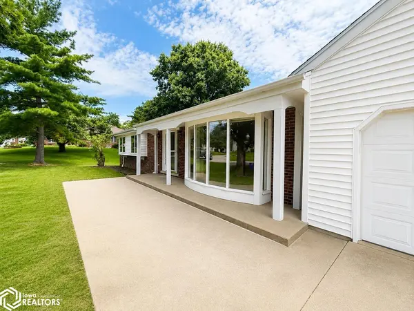 11 Greenbrier, Keokuk, IA 52632