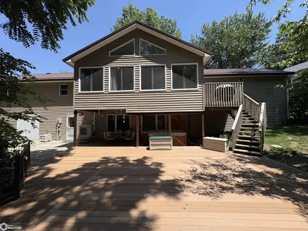 2028 Golfview CIR, Centerville, IA 52544