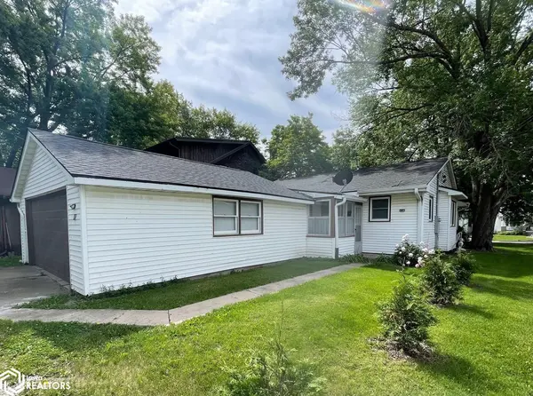 807 W Adams ST, Creston, IA 50801