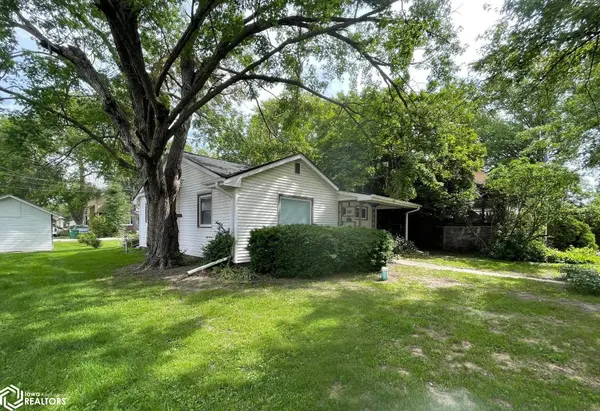 807 W Adams ST, Creston, IA 50801