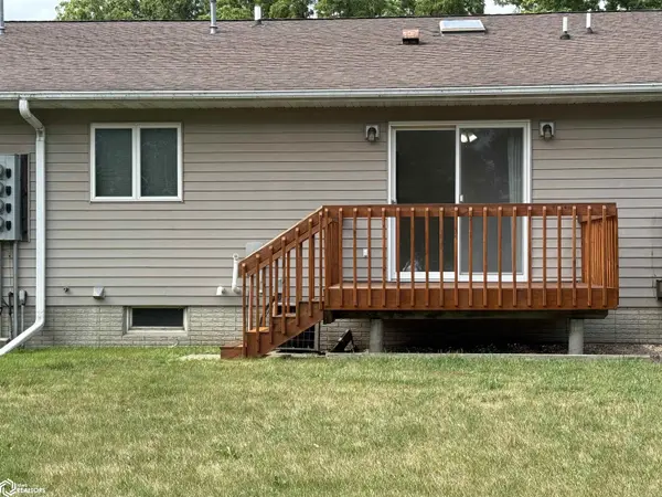 277 4th St SE #2, Britt, IA 50423