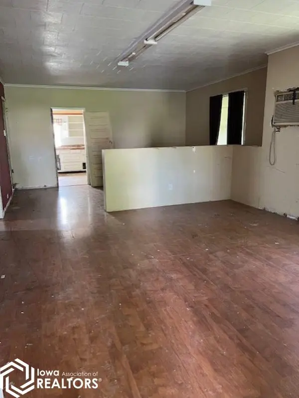 649 N Main, Centerville, IA 52544