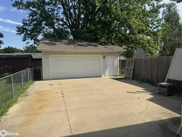209 W Golf AVE, Ottumwa, IA 52501